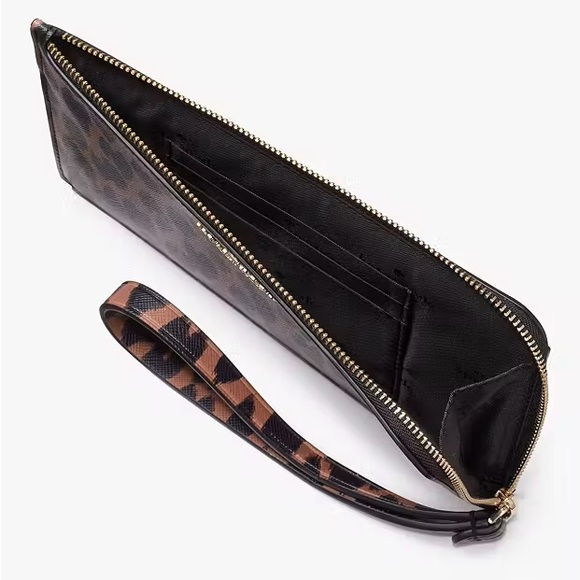 Kate Spade Lucy Wristlet - Picture 2 of 6